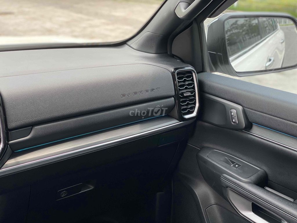 Ford Everest 2023 Titanium 2.0 AT 4x2 - 29000km. Mua bán Ô tô tại Quận Thanh Xuân Hà Nội được đăng bởi ĐÀM HÙNG CAR  hình 16