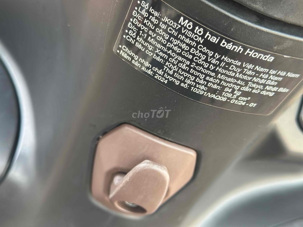 Vision 2024 xe ít đi mới chạy 4 nghìn cây số 28tr5. Mua bán Xe máy tại Thành phố Quảng Ngãi Quảng Ngãi được đăng bởi Hien hình 5
