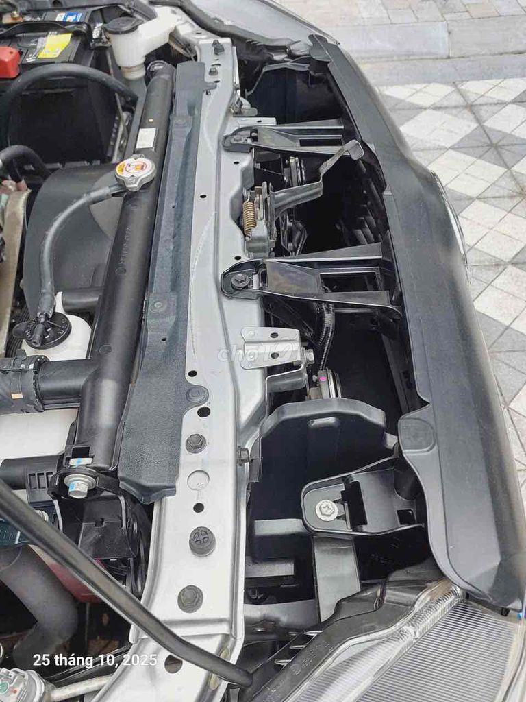 Toyota Innova 2019 2.0E - 100000 km. Mua bán Ô tô tại Quận Hoàng Mai Hà Nội được đăng bởi Dương Xuân Trường hình 14