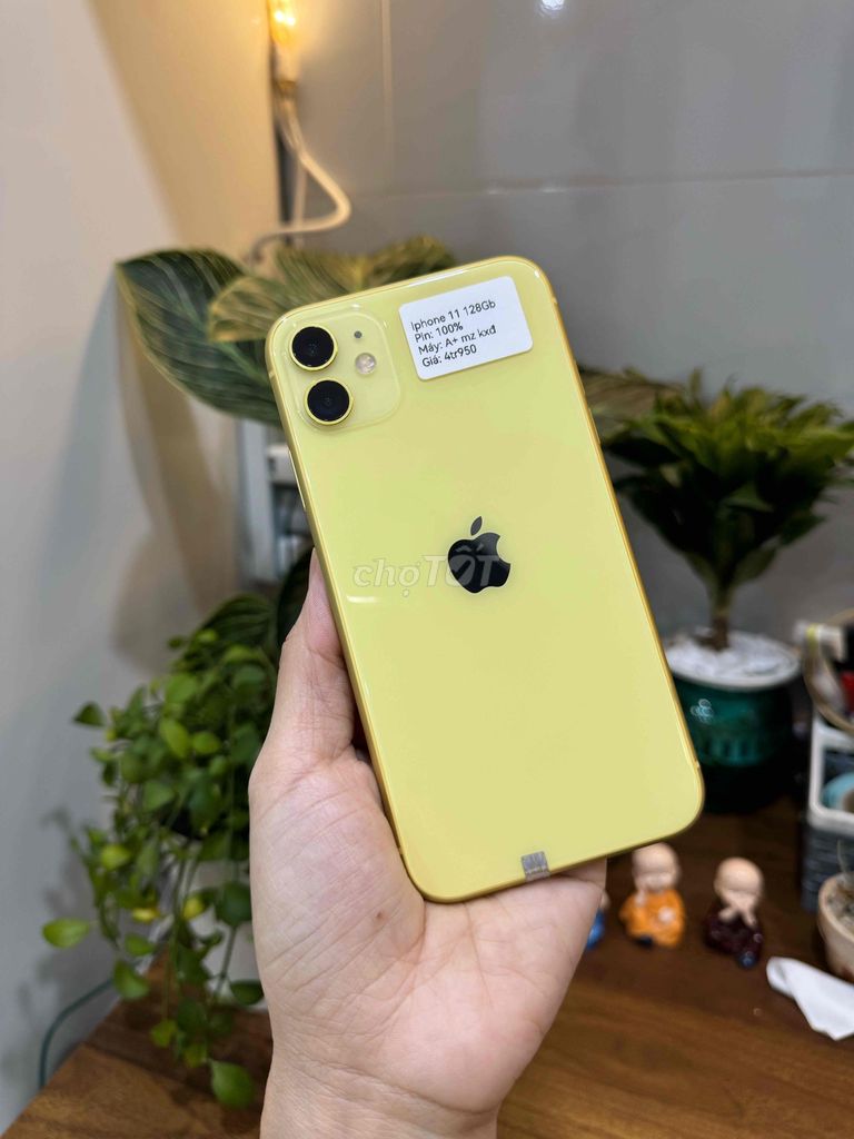 Apple iPhone 11 128GB Vàng Đã sử dụng. Mua bán Điện thoại tại Huyện Hóc Môn Tp Hồ Chí Minh được đăng bởi Thu hình 1
