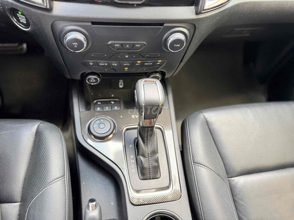 Ford Everest Titanium 2021 4x4 - 34.000km Trắng. Mua bán Ô tô tại Quận Tân Bình Tp Hồ Chí Minh được đăng bởi Sài Gòn Ford hình 10