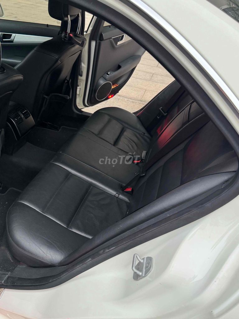 Mercedes Benz C Class 2012 C300 AMG - 73000 km. Mua bán Ô tô tại Quận 12 Tp Hồ Chí Minh được đăng bởi ÔTÔ THẠNH XUÂN hình 12
