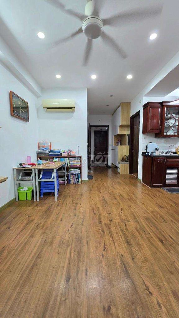 Продается квартира Kien Hung Ha Dong площадью 60,8 м², 2 спальни, 2 спальни, 2 туалета, угловая квартира за 2,85 миллиарда долларов