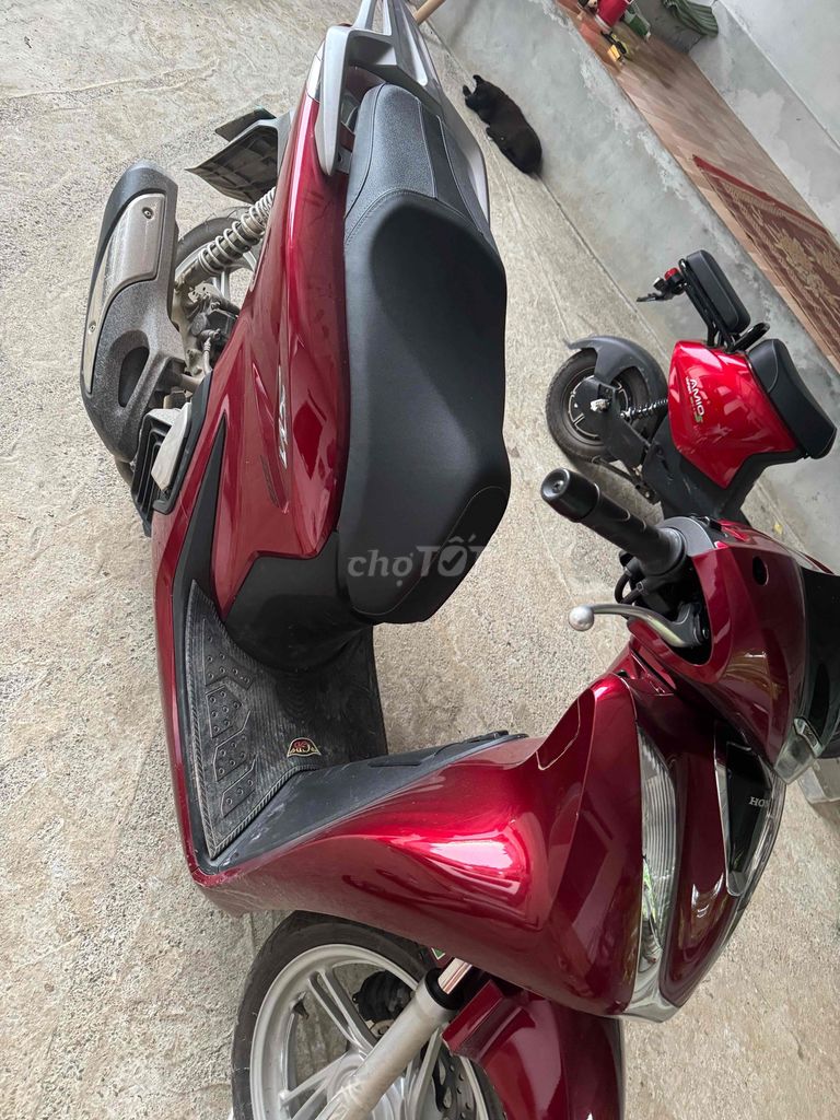 Honda SH 125i CBS 2025 Красный 13000км