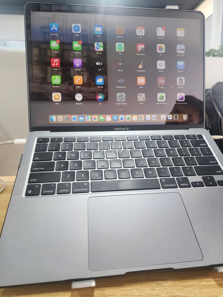 Apple MacBook Air M1 Màu Xám. Mua bán Laptop tại Quận Hà Đông Hà Nội được đăng bởi Trần Đức hình 1