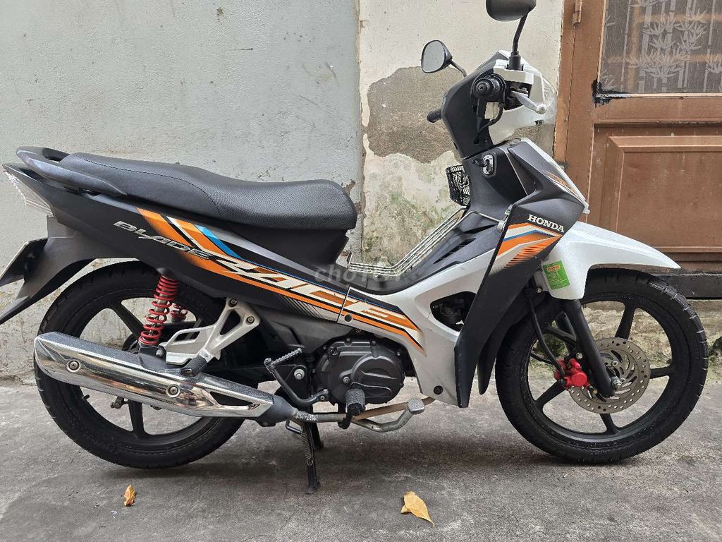 Honda Wave Blade 2020 белый 20 242 км