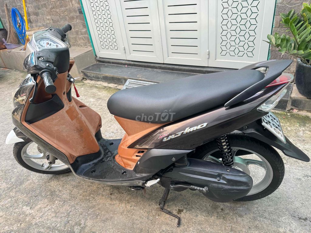 Скутер Yamaha Ultimo коричневый, черный, белый