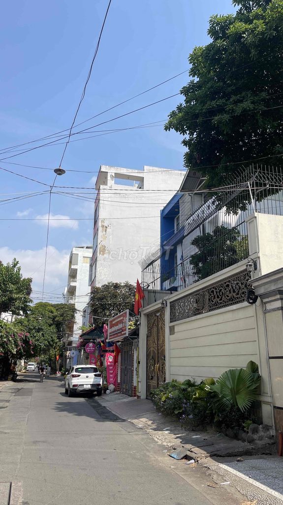 Bán nhanh nhà 2 tầng, 5,2x18m, đường Lý Thường Kiệt, 17tỉ, làm việc CC