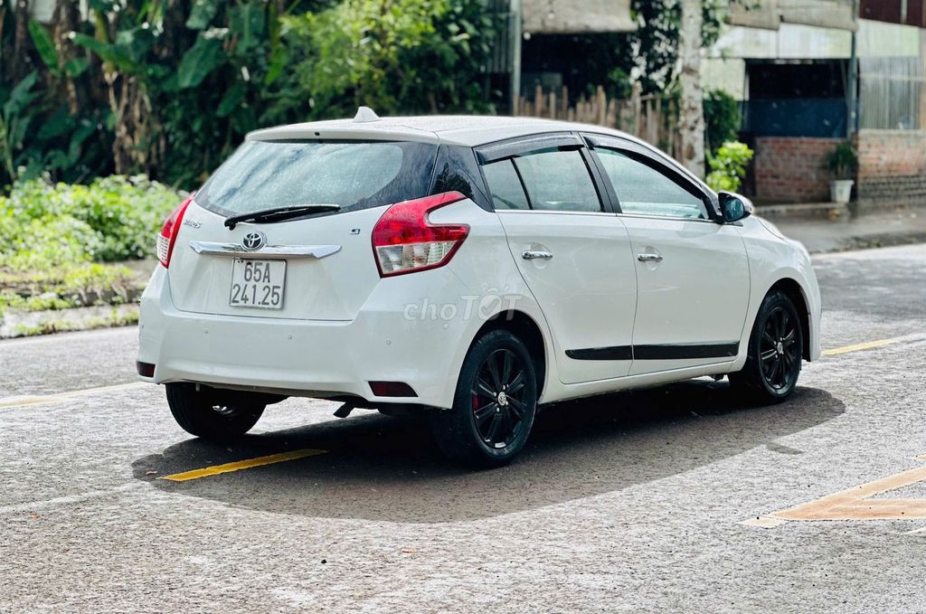 Toyota Yaris 2015 G màu Trắng. Mua bán Ô tô tại Thành phố Pleiku Gia Lai được đăng bởi Kết Nguyễn hình 12