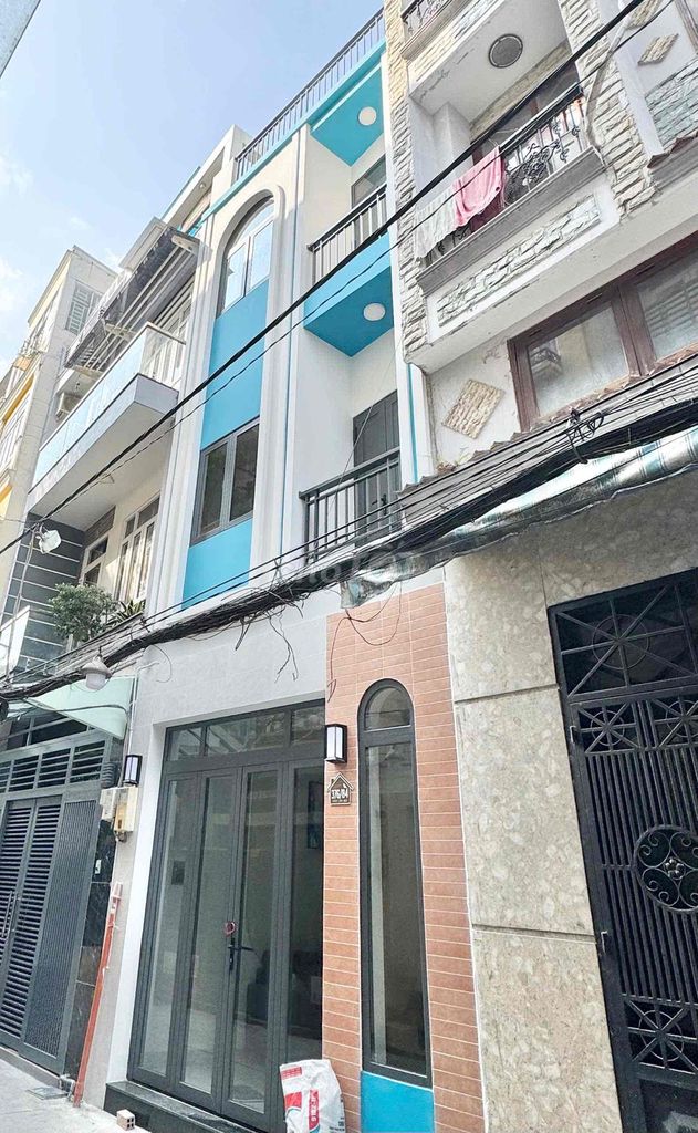 Аренда · 4 комн. · 38 м² · Quận 3, ул. Nguyễn Đình Chiểu