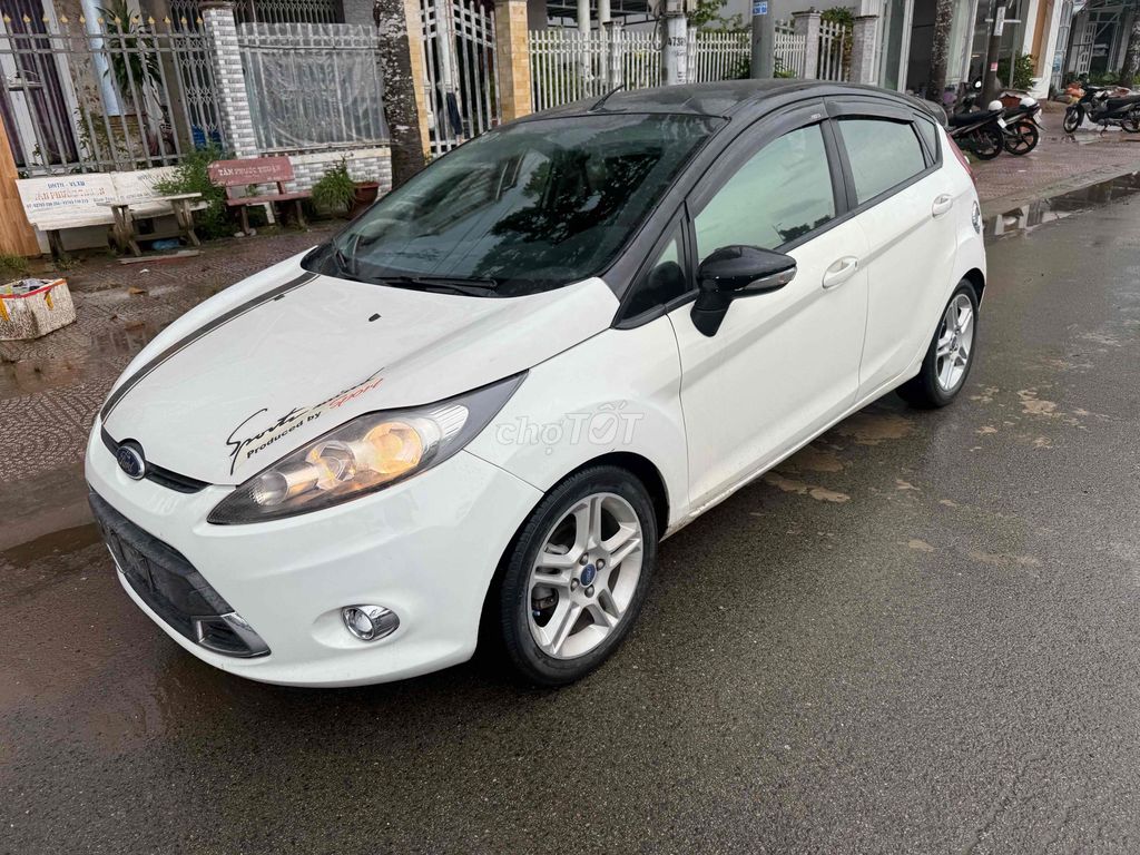Ford Fiesta 2011 1.6 AT Hatchback - 112000 km. Mua bán Ô tô tại Quận Cái Răng Cần Thơ được đăng bởi mua bán trao đổi âm thanh chí công hình 7