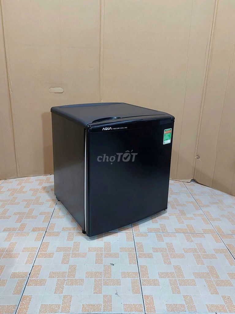 Tủ lạnh Aqua 558F7 1 cửa nhỏ gọn, làm lạnh nhanh.. Mua bán Tủ lạnh tại Quận Tân Phú Tp Hồ Chí Minh được đăng bởi ĐỨC hình 1