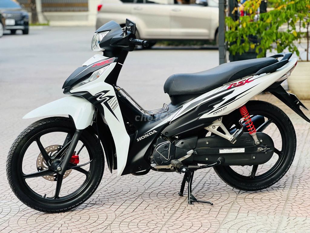 HONDA WAVE RSX FI TRẮNG ĐEN XE 1 CHỦ TỪ ĐẦU. Mua bán Xe máy tại Quận Cầu Giấy Hà Nội được đăng bởi TUẤN MINH hình 2