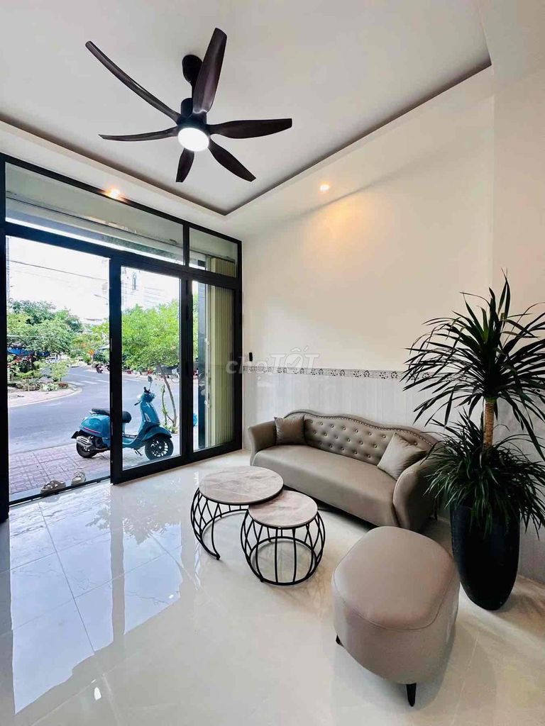 Аренда · 3 комн. · 60 м² · Thành phố Nha Trang, ул. Lê Hồng Phong