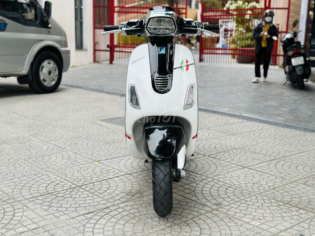 VESPA 125S NGUYÊN BẢN BIỂN 29 CHÍNH CHỦ. Mua bán Xe máy tại Quận Cầu Giấy Hà Nội được đăng bởi A Nam hình 2