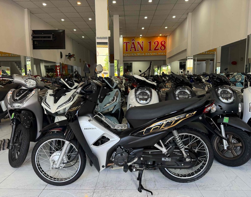 WAVE CỌP 2022. Odo Đúng 8807 Km. Bao Ko Tua Km. Mua bán Xe máy tại Thành phố Rạch Giá Kiên Giang được đăng bởi XE MÁY CŨ TÂN 128 hình 2