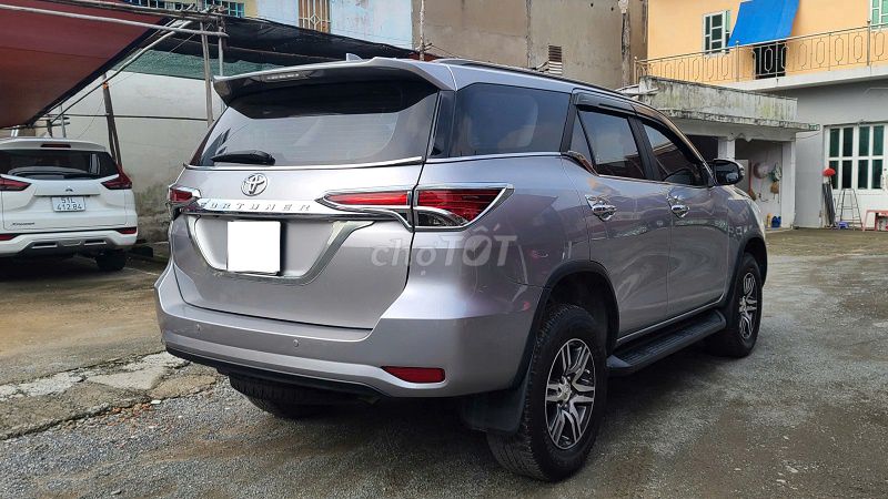 Xe Toyota Fortuner 4x2 AT 2019 Máy Xăng, Xe Đẹp. Mua bán Ô tô tại Quận Gò Vấp Tp Hồ Chí Minh được đăng bởi Chợ Xe Cũ Giá Tốt hình 5