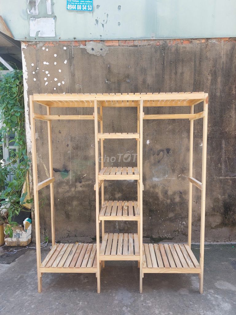 Kệ treo quần áo Gỗ thông tự nhiên 1m45x1m7. Mua bán Tủ, kệ gia đình tại Quận Bình Tân Tp Hồ Chí Minh được đăng bởi HÀNG THANH LÝ NỘI THẤT 268 hình 1