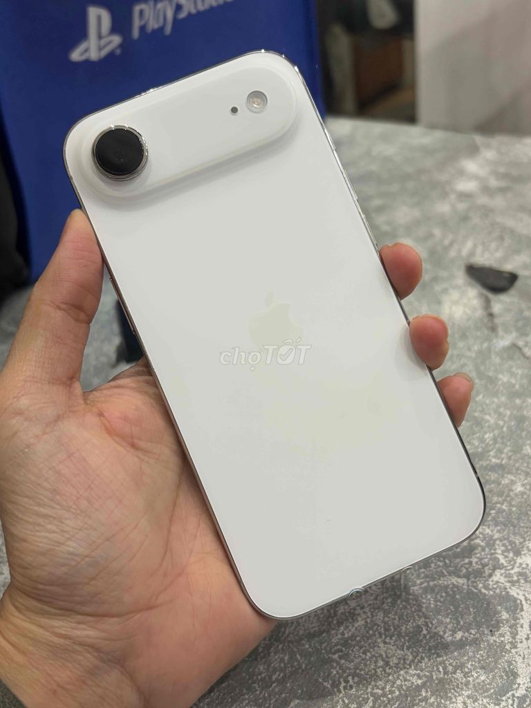 Apple iPhone 17 Air Trắng Như mới. Mua bán Điện thoại tại Quận Thanh Xuân Hà Nội được đăng bởi quỳnh chi hình 1