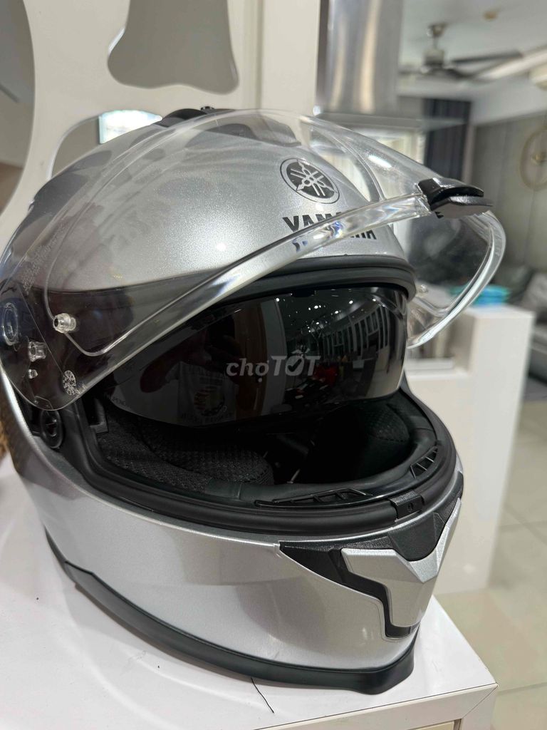 Mũ bảo hiểm Yamaha Bạc size L giảm 75%. Mua bán Phụ kiện thời trang khác tại Quận Tân Phú Tp Hồ Chí Minh được đăng bởi Thiện hình 1
