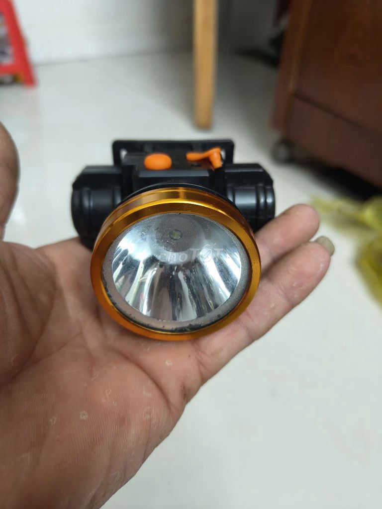 Đèn pin đội đầu 10W. Mua bán Đèn tại Quận 8 Tp Hồ Chí Minh được đăng bởi cường  hình 1