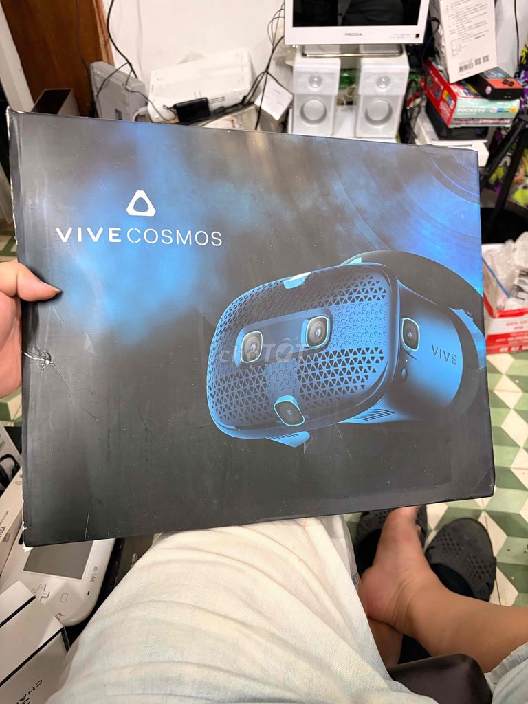 Kính thực tế ảo HTC Vive Cosmos Xanh. Mua bán Thiết bị đeo thông minh tại Quận 3 Tp Hồ Chí Minh được đăng bởi hai tran hình 1