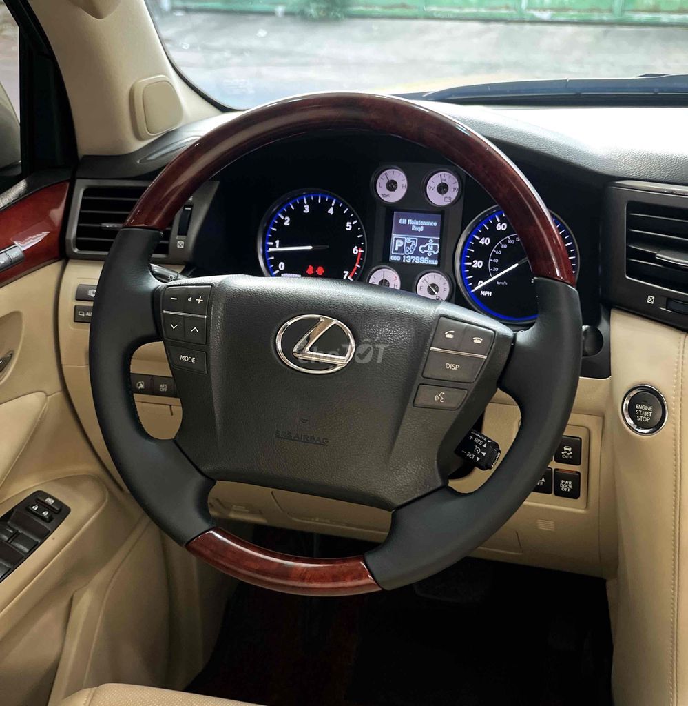 Lexus LX570 Vin 2009 Lên Full form 2014, CỰC MỚI.. Mua bán Ô tô tại Quận Tân Phú Tp Hồ Chí Minh được đăng bởi Nhật Tân hình 13
