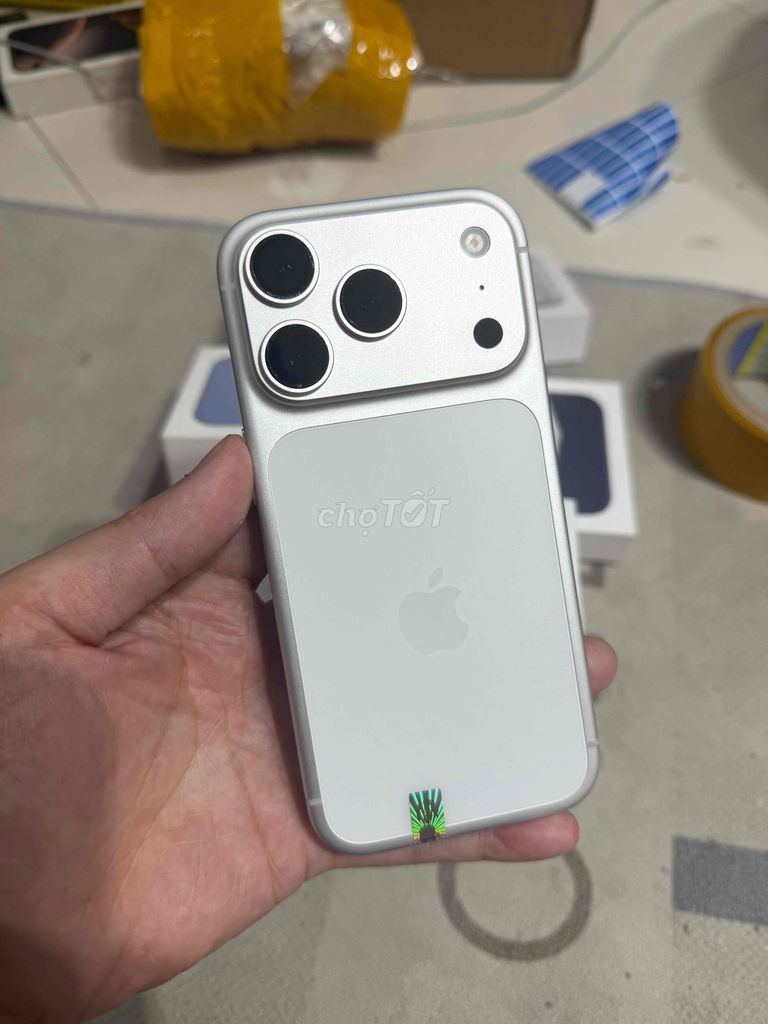 17pro 256 Bạc LL/A quốc tế lướt keng như mới. Mua bán Điện thoại tại Quận 11 Tp Hồ Chí Minh được đăng bởi MT Store hình 1