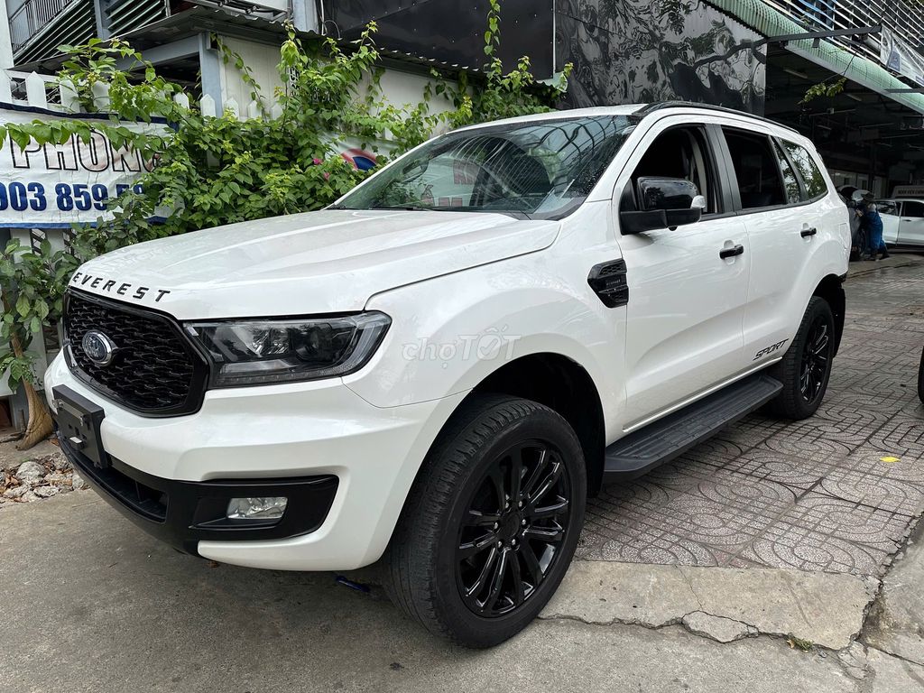 Ford Everest Sport 2021, bảo hành 2026 vay 70%