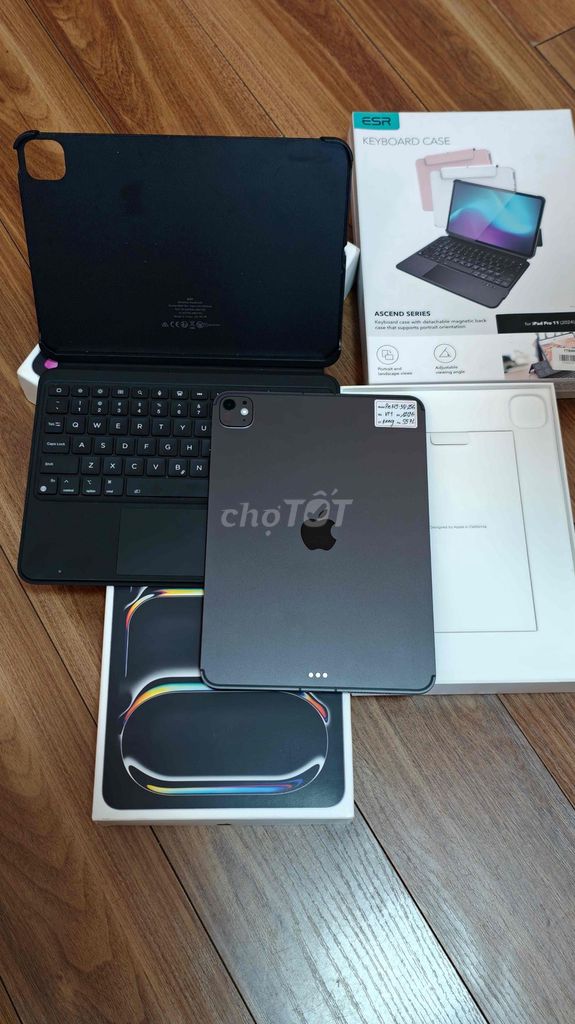 iPad Pro M5-256GB 5G+Wifi VN Fullbox  +Phím ESR. Mua bán Máy tính bảng tại Quận Đống Đa Hà Nội được đăng bởi Quý Hoàng hình 1