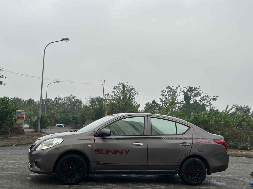 Nissan Sunny 2013 bản đủ. Mua bán Ô tô tại Quận Hà Đông Hà Nội được đăng bởi Ánh Minh hình 4