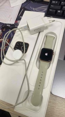 Apple Watch Series 5 - Mỹ, Đã qua sử dụng. Mua bán Thiết bị đeo thông minh tại Quận Thanh Xuân Hà Nội được đăng bởi Hải