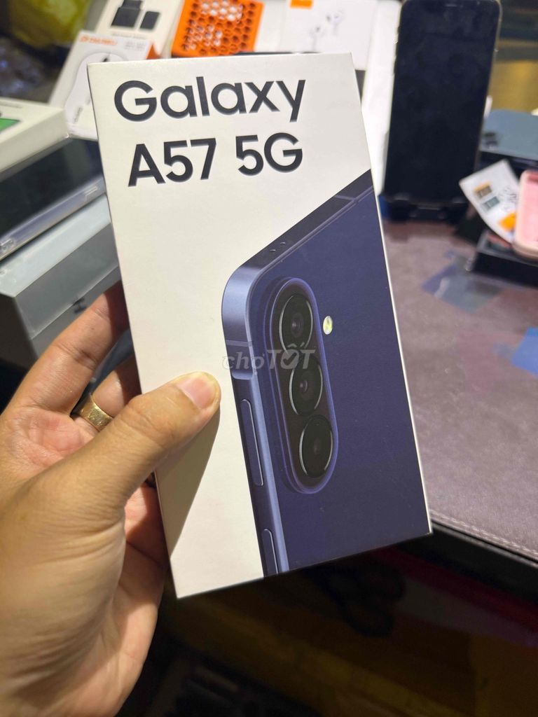 Samsung Galaxy A57 5G 128GB Mới 100%. Mua bán Điện thoại tại Thành phố Thủ Đức Tp Hồ Chí Minh được đăng bởi Minh Sang Store Góp Bao Nợ Xấu hình 1