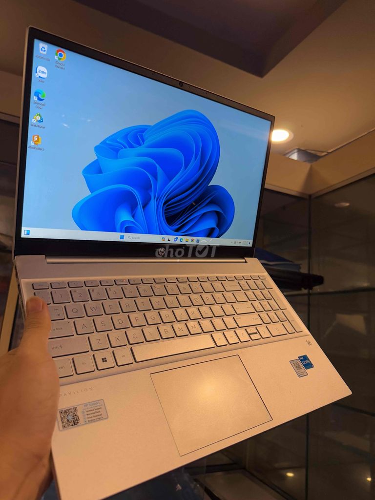 Thang lý laptop hp vỏ nhổm văn phòng