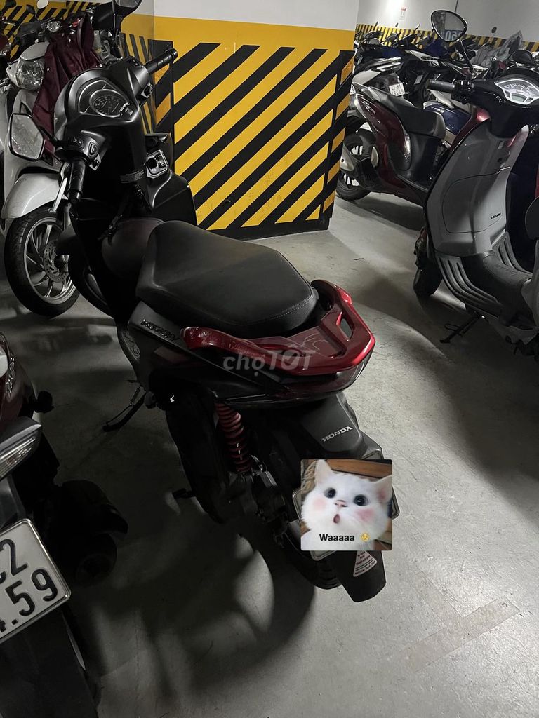 Honda Vision 2022 Cá tính Đen Đỏ 14000 km. Mua bán Xe máy tại Quận 7 Tp Hồ Chí Minh được đăng bởi Tên chưa cung cấp hình 3