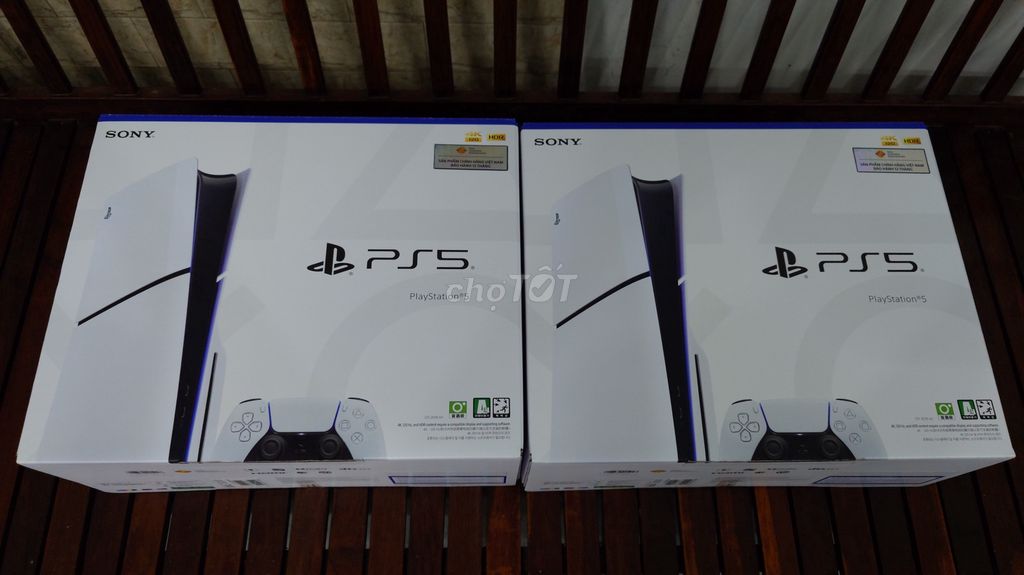 PS5 Slim Standard New Seal  bảo hành hãng  2 năm.