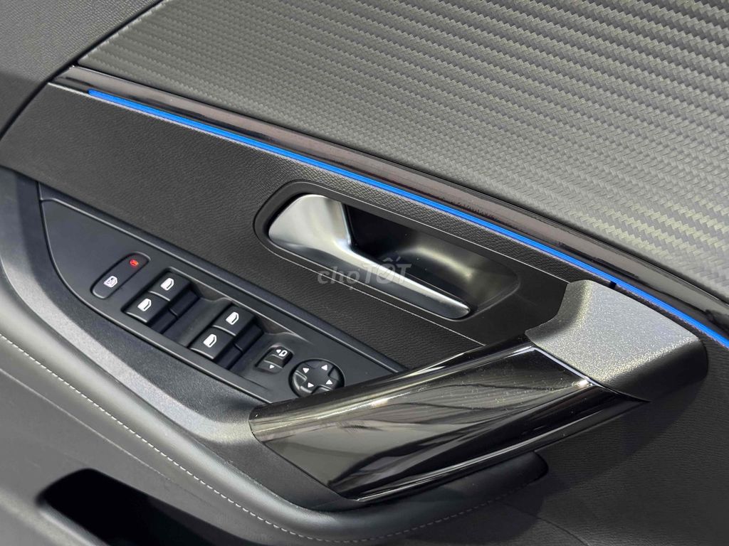 Peugeot 2008 2024 GT Line 1.2 AT - 3600 km. Mua bán Ô tô tại Thành phố Thủ Đức Tp Hồ Chí Minh được đăng bởi Long Auto Vạn Phúc hình 19