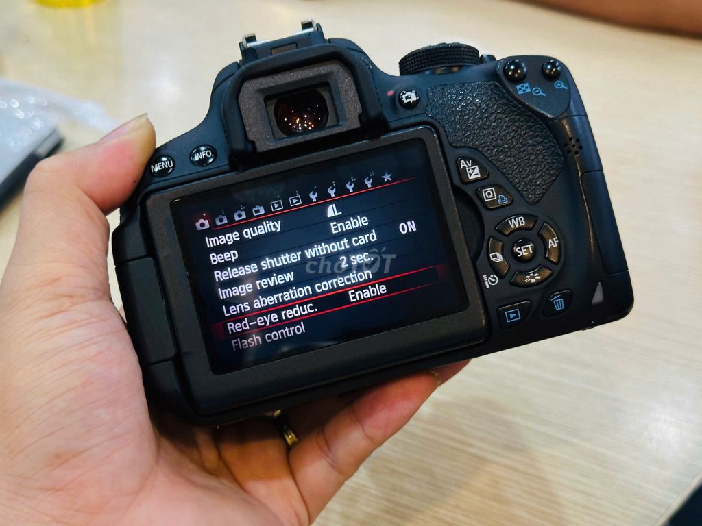 Máy ảnh Canon 700D DSLR ống 18-55 IS STM Đen. Mua bán Máy ảnh, Máy quay tại Quận Đống Đa Hà Nội được đăng bởi Nguyễn Thu hình 1
