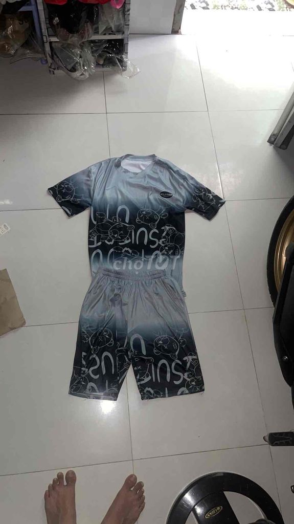 Bộ Đồ màu ghi xám Áo Thun lụa. Mua bán Quần áo tại Huyện Long Thành Đồng Nai được đăng bởi Đá năng lượng phong thuỷ thạch anh hình 1