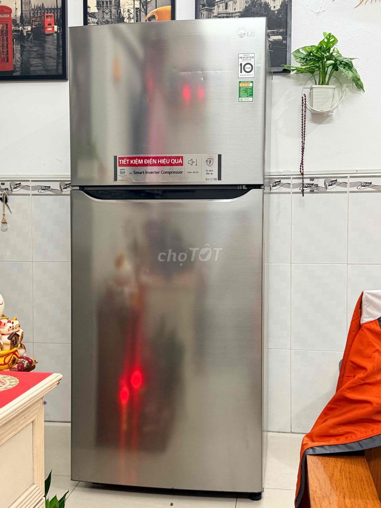 Tủ lạnh LG GN-M422PS Xám 393L còn mới đẹp đang SD. Mua bán Tủ lạnh tại Quận 7 Tp Hồ Chí Minh được đăng bởi Thai Lee hình 1