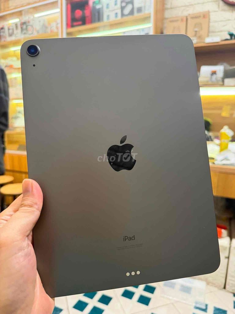 iPad Air 4 64G Wifi Gray 99.99% - Oder USA. Mua bán Máy tính bảng tại Quận Đống Đa Hà Nội được đăng bởi Hoàng Điển Trai Long hình 1