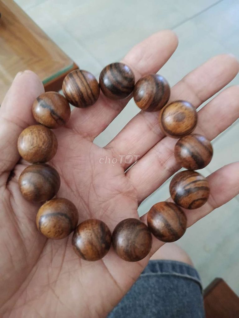 Vòng tay Trầm hương Nâu 16 li. Mua bán Phụ kiện thời trang khác tại Quận Liên Chiểu Đà Nẵng được đăng bởi Cu hình 1