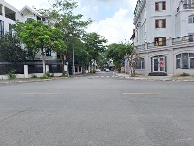 Bán Biệt Thự 317m2 MT12,5m 4T, Khu Đô Thị Việt Hưng 51.9 tỷ. Mua bán nhà ở tại Quận Long Biên Hà Nội được đăng bởi Nguyen QuangThanh