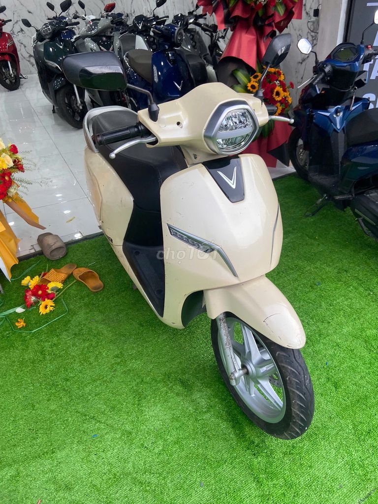 Xe Vinfast Klara A2 2019 màu kem. Mua bán Xe điện tại Quận Tân Bình Tp Hồ Chí Minh được đăng bởi EVBATTERY hình 3