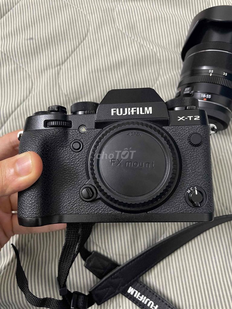 Máy ảnh Fujifilm XT2 Đen kèm lens XF18-55mm. Mua bán Máy ảnh, Máy quay tại Quận Tây Hồ Hà Nội được đăng bởi Alextran hình 1