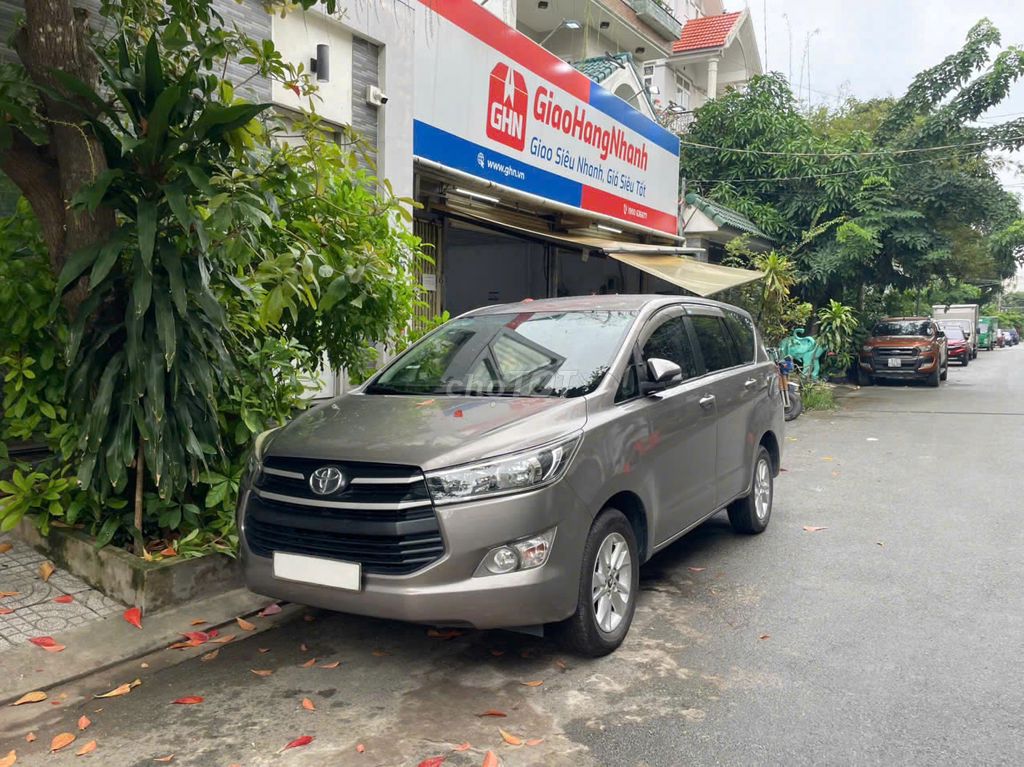 Toyota Innova 2017 2.0E - 180000 km. Mua bán Ô tô tại Quận 7 Tp Hồ Chí Minh được đăng bởi Chu Ngọc Tú Anh hình 2