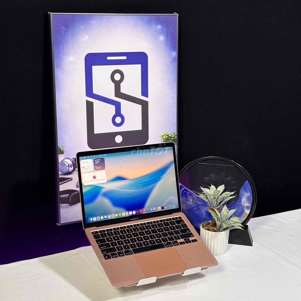 Macbook Air M1 13 inch 8GB/256GB Gold 99%. Mua bán Laptop tại Quận Tân Bình Tp Hồ Chí Minh được đăng bởi Hồ Nghĩa hình 1