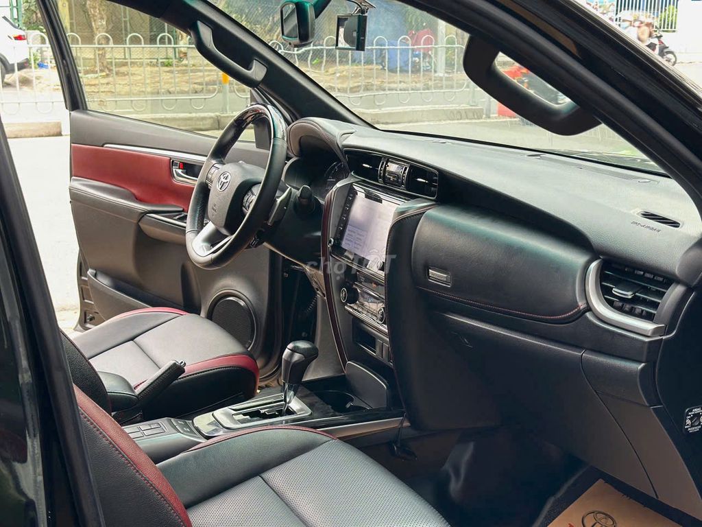 Toyota Fortuner 2021 Legender 2.4 4X2AT - 85265 km. Mua bán Ô tô tại Huyện Hóc Môn Tp Hồ Chí Minh được đăng bởi Vũ Phong Toyota Sure Xe Cũ Chính Hãng hình 13