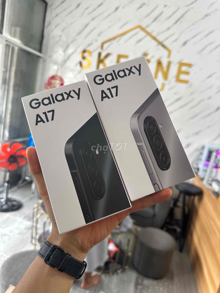 Samsung Galaxy A17 8GB/128GB 6.7 inch Mới. Mua bán Điện thoại tại Thành phố Nha Trang Khánh Hòa được đăng bởi Nguyen Hung hình 1