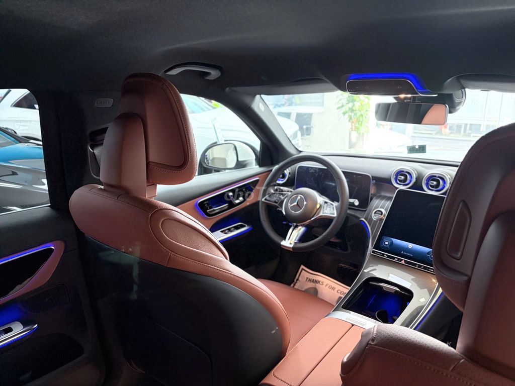 Mercedes Benz GLC300 Siêu Lướt Trưng Bày 39 km. Mua bán Ô tô tại Quận Bình Thạnh Tp Hồ Chí Minh được đăng bởi Mercedes Benz Haxaco Điện Biên Phủ hình 8